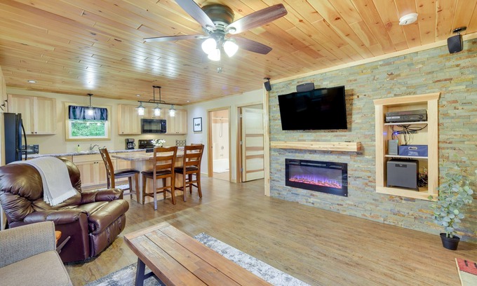 Cable Cabin | Cozy Cable Cabin Rental - Pet Friendly!