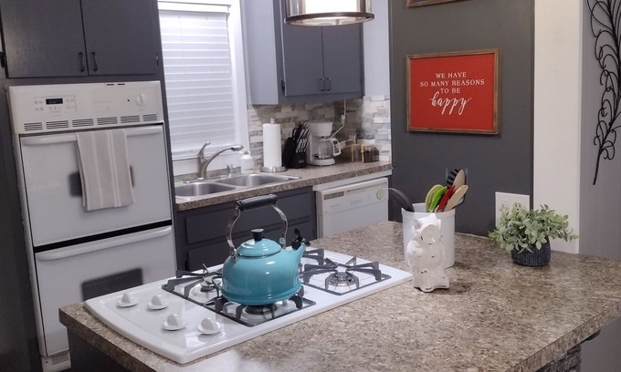 Lawton House | Cozy Casita in Lawton! Near Fort Sill! Perfect getaway for visitors!