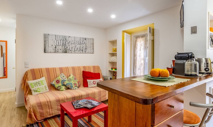 Sacramento Apartment | Cozy, central and quiet - CHIADO - 2 min walk from the beautiful Largo do Carmo