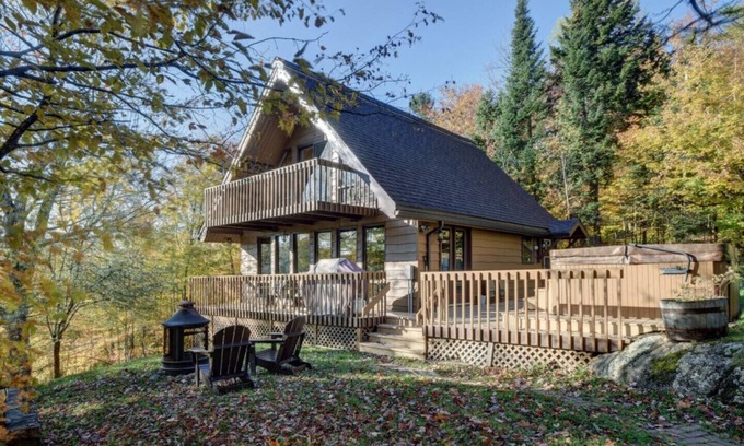 Sainte-Ann-des-Lacs Cottage | Cozy Chalet Suisse #004