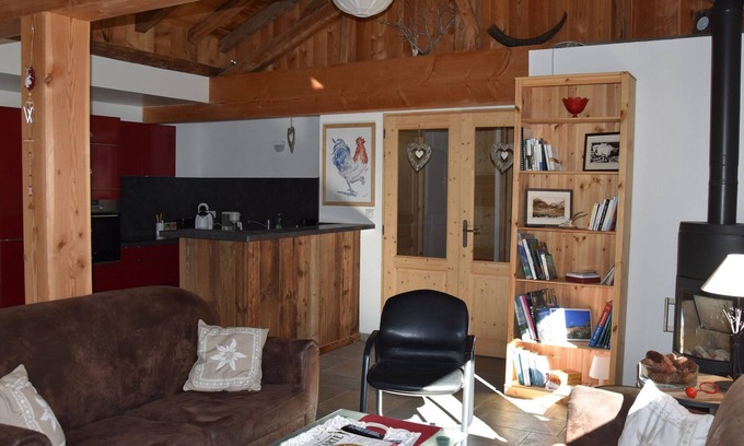 Pralognan-la-Vanoise Ski Chalet | Cozy chalet for 10, near slopes, Pralognan-la-Vanoise