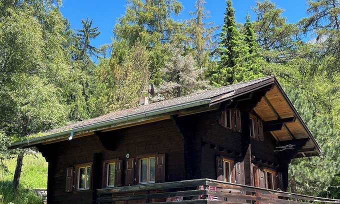 St. Niklaus Ski Chalet | Cozy chalet in the mountains
