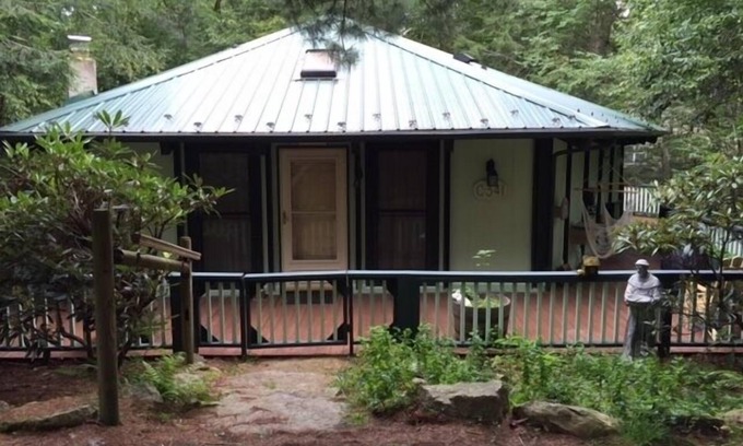 Charter Hills Ski Chalet | Cozy Chalet in the Mountains Near Hiking and Biking Trails and the Ski Resort