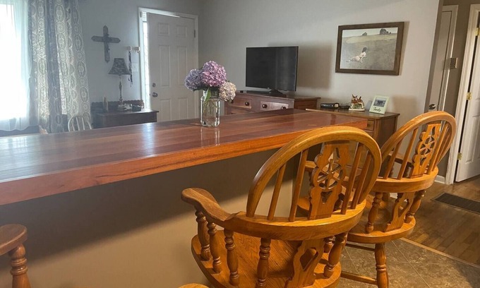 Parsons House | Cozy, Clean, and Convenient