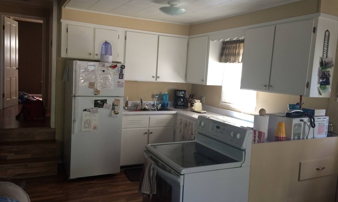 Pickerel Cottage | Cozy, Clean, Secluded Lake Cottage