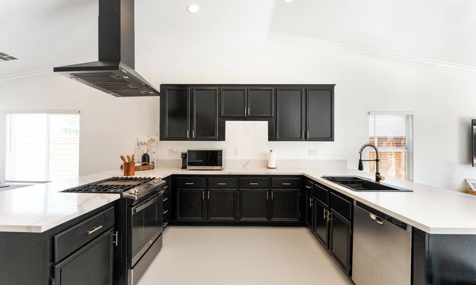 Coachella House | Cozy Coachella Home 4BR 2BA + Heated Pool