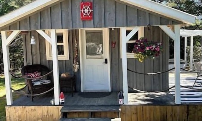 St. Stephen Cabin | Cozy Coastal Cabin w/Hot Tub