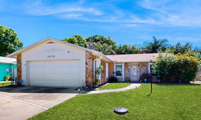 Vero Beach South House | Cozy coastal home near the beach and attractions, w/AC, WiFi, W/D
