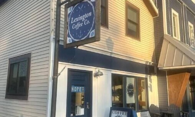 Lexington Apartment | Cozy Coffee Loft! Located directly above The Lexington Coffee Shop!