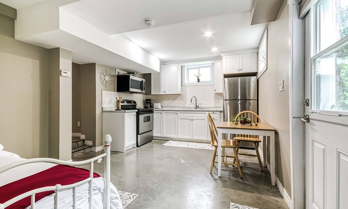 Sudbury Apartment | Cozy Comfy Studio