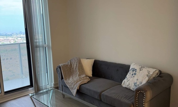Vaughan Apartment | Cozy Condo in Vaughan
