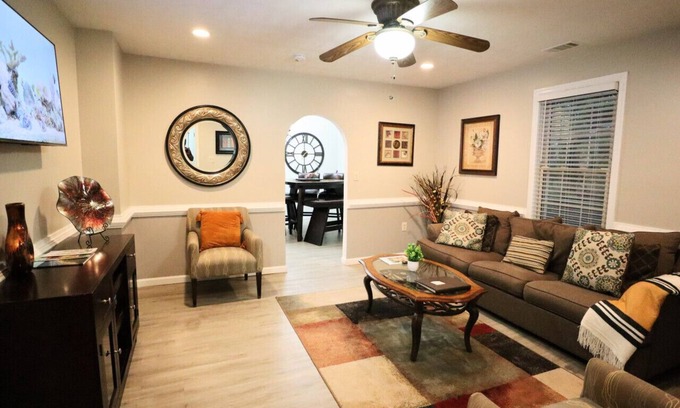 Garden City House | Cozy, Contemporary Haven Near Historic Downtown
