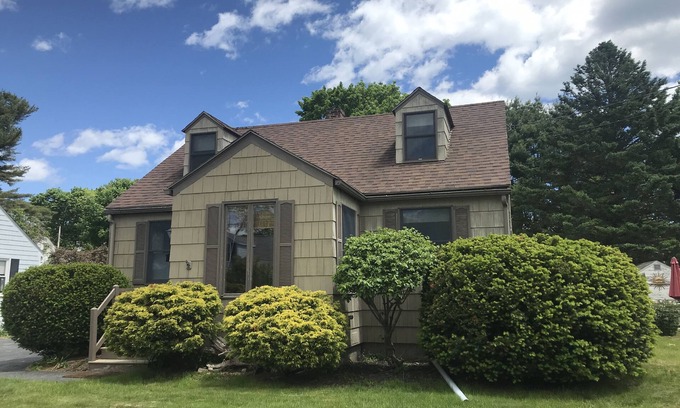 Cape Elizabeth House | Cozy,Convenient & Close to Beaches.Comfortably relax after enjoying nearby sites