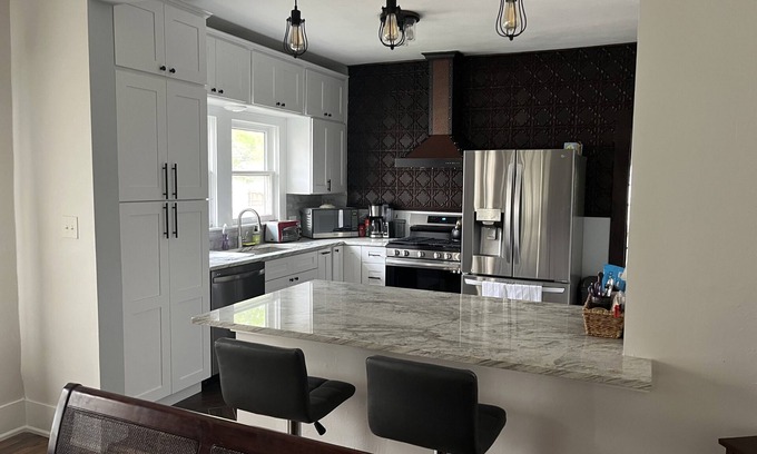 Fort Worth House | Cozy Cottage Feel in South Fort Worth!
