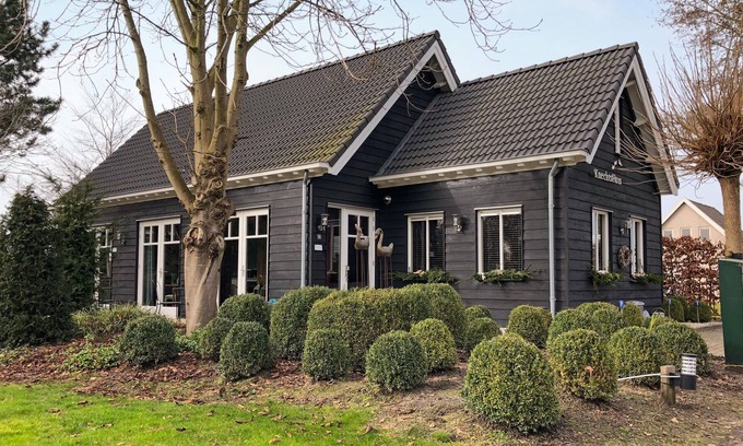 Schuring House | Cozy cottage for a great vacation.