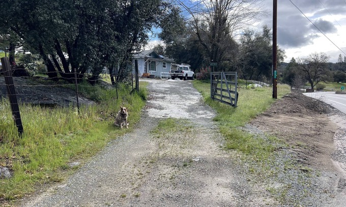 Oakhurst Cottage | Cozy cottage in delightful Ahwahnee with AC, WiFi