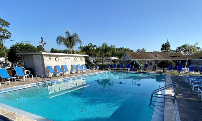 Deltona Lakes Cottage | Cozy Cottage in sunny Orange City, FL