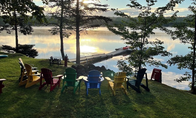 Hampton Cottage | Cozy cottage on Rumsey Lake, for your family vacation!