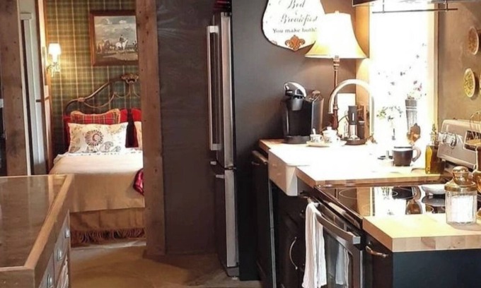 James Madison Cottage | Cozy cottage over seeing a beautiful farm view , A nice little getaway!
