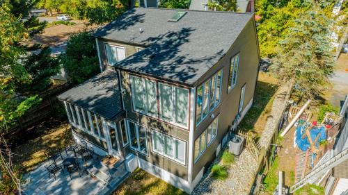 Arundel on the Bay House | Cozy Cottage With Beach Access