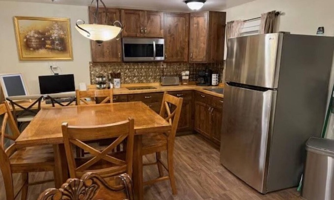 Fredonia House | Cozy country Easy Peasy