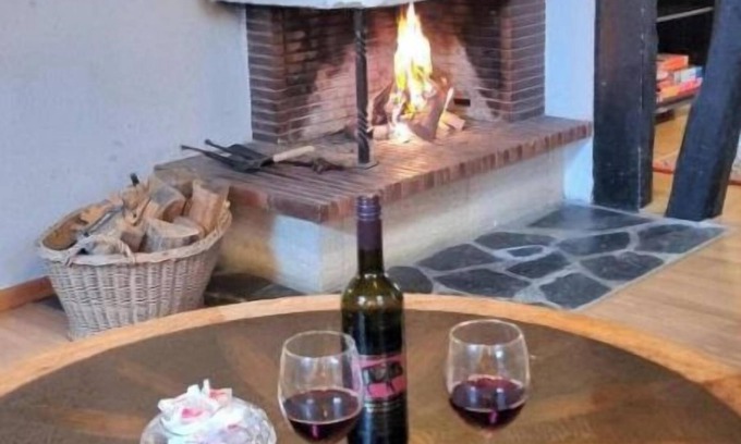 Sauerthal House | Cozy country house with a view of the Sauerburg