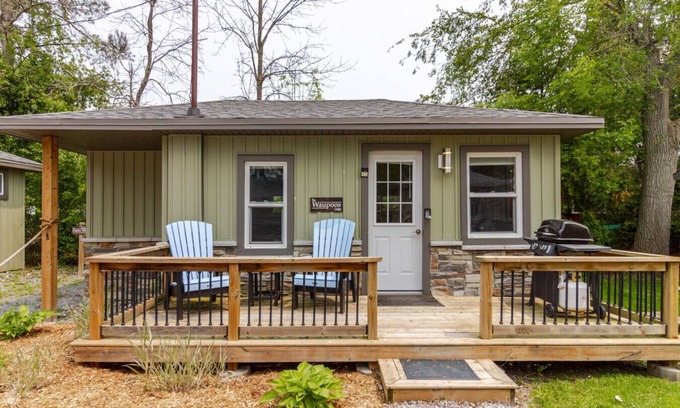 Bloomfield Cabin | Cozy Couple's Getaway in PEC