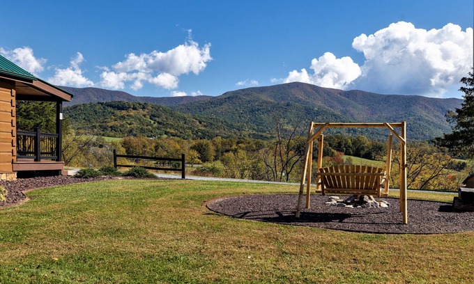 Stanley Cabin | Cozy Couples Mountain Log Cabin #5 Hot Tub Stone Fireplace LURAY Shenandoah Park