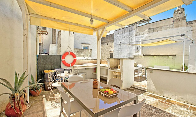 Parabita Apartment | Cozy Courtyard Retreat in Salento, Parabita, Italy