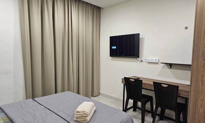 Batu Lintang House | Cozy Cove 2 @Kozi Square near General Hospitalnn