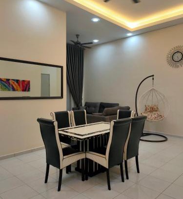 Mantin Apartment | Cozy CR Homestay Nilai Pajam with Netflix
