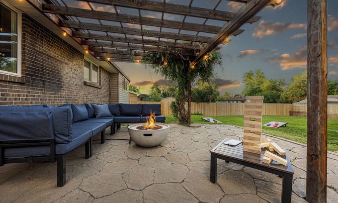 Highlands House | Cozy Denver Retreat: 4bd - Game & Movie Room - Backyard Fire Pit