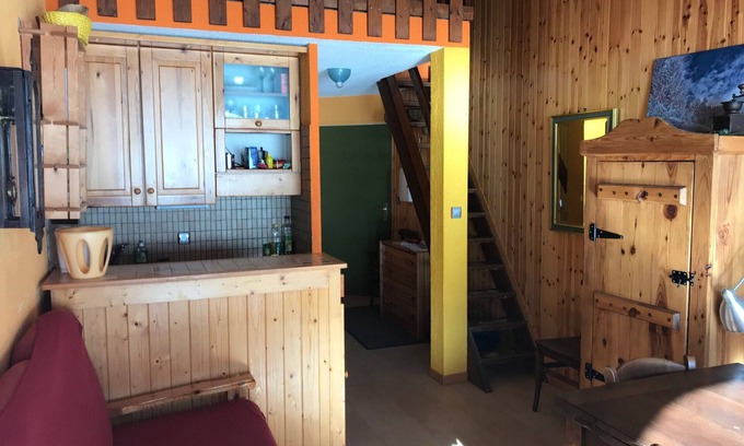 Montgenevre Apartment | Cozy duplex for 6, ski-in/ski-out, balcony, pets allowed