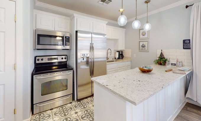Ardmore House | Cozy family bungalow perfect for a couple or family of four