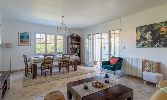 Parentis-en-Born House | Cozy Family Home in Parentis-en-Born: 3BR, WiFi, Large Garden, Near Beach & Lake