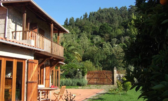 Vinho House | Cozy Family Home in Amazing Mountain with piano