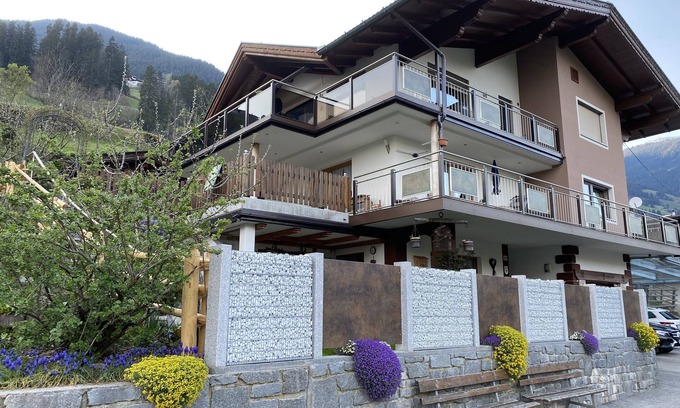 Hippach Apartment | Cozy, fantastic view over the Zillertal