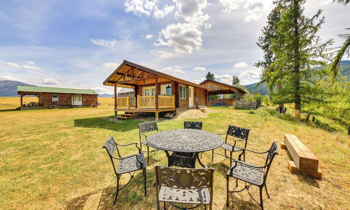Trout Creek Cabin | Cozy Farm Cabin - 9 Mi to Trout Creek!