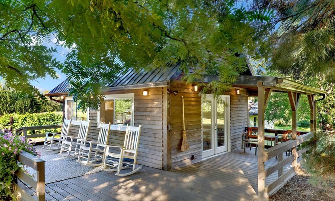 Ferndale Apartment | Cozy Ferndale Studio on 20-acre Working Farm!