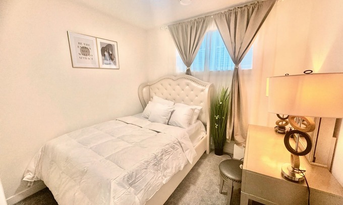 North Central Edmonton Apartment | Cozy & Fully Furnished New Basement Apartment, 6 mins from downtown & Rogers.