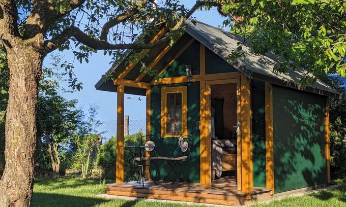 Ornbau Apartment | Cozy garden shed to linger in with garage