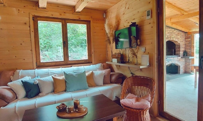 East Sarajevo Cottage | Cozy getaway house surrounded by forest and meadows