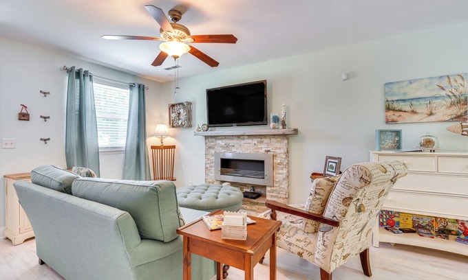 Goose Creek House | Cozy Goose Creek Escape w/Patio & Grill