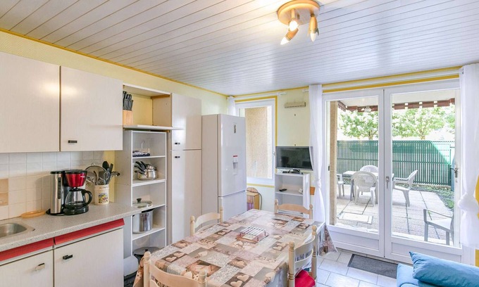 Esquieze-Sere Apartment | Cozy Ground Floor T2 Cabin for 6 with Balcony, WiFi, Parking, Near Ski Resorts & Amenities