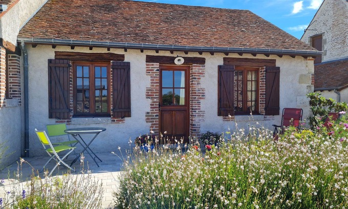 Bonnee Bed & Breakfast | Cozy Ground-Floor Room with Separate Entrance, Bikes, and Nearby Tourist Attractions