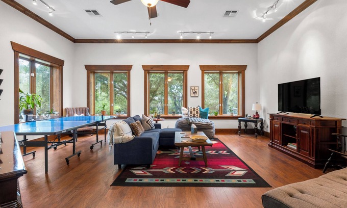 Austin House | Cozy Guest House on Fitzhugh Rd in the Hill Country, 14 miles to downtown Austin