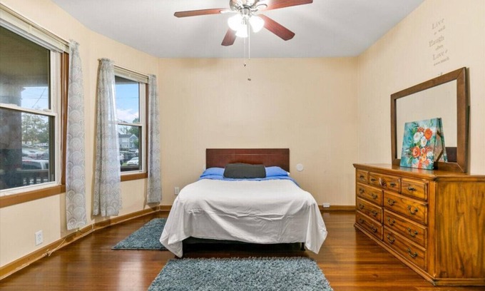 Bridgeport Apartment | Cozy Haven Near Bridgeport Yale for Solo Explorers