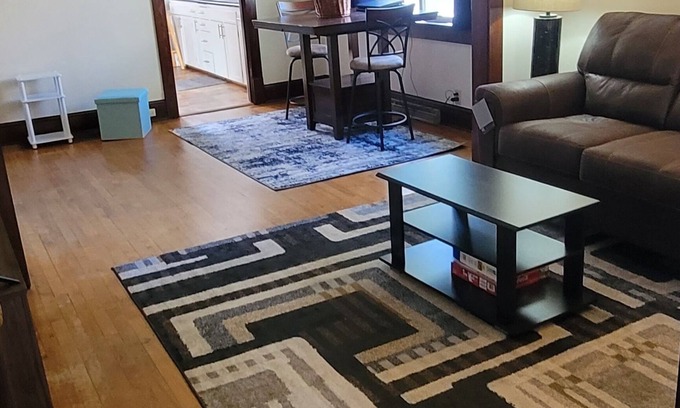 Eau Claire House | Cozy Historic East Hill Charmer