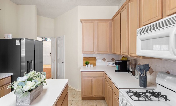 Allen House | Cozy Home away from Home in Allen