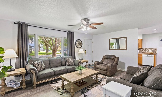 Bourbonnais House | Cozy Home In Bourbonnais-2 king beds close to O.N.U.